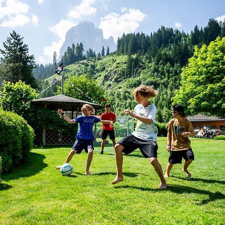 Family Hotel Posta Santa Cristina Val Gardena 외부 사진