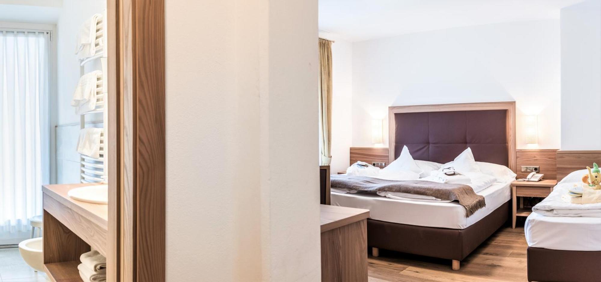 Family Hotel Posta Santa Cristina Val Gardena 외부 사진