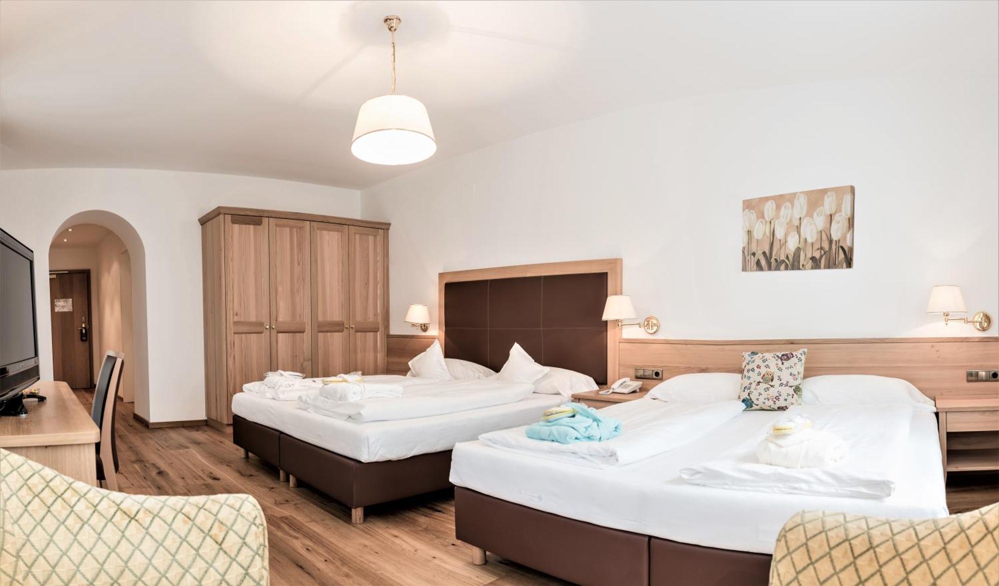 Family Hotel Posta Santa Cristina Val Gardena 외부 사진
